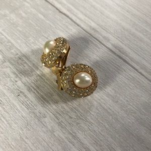 Beautiful pearl clip on earrings